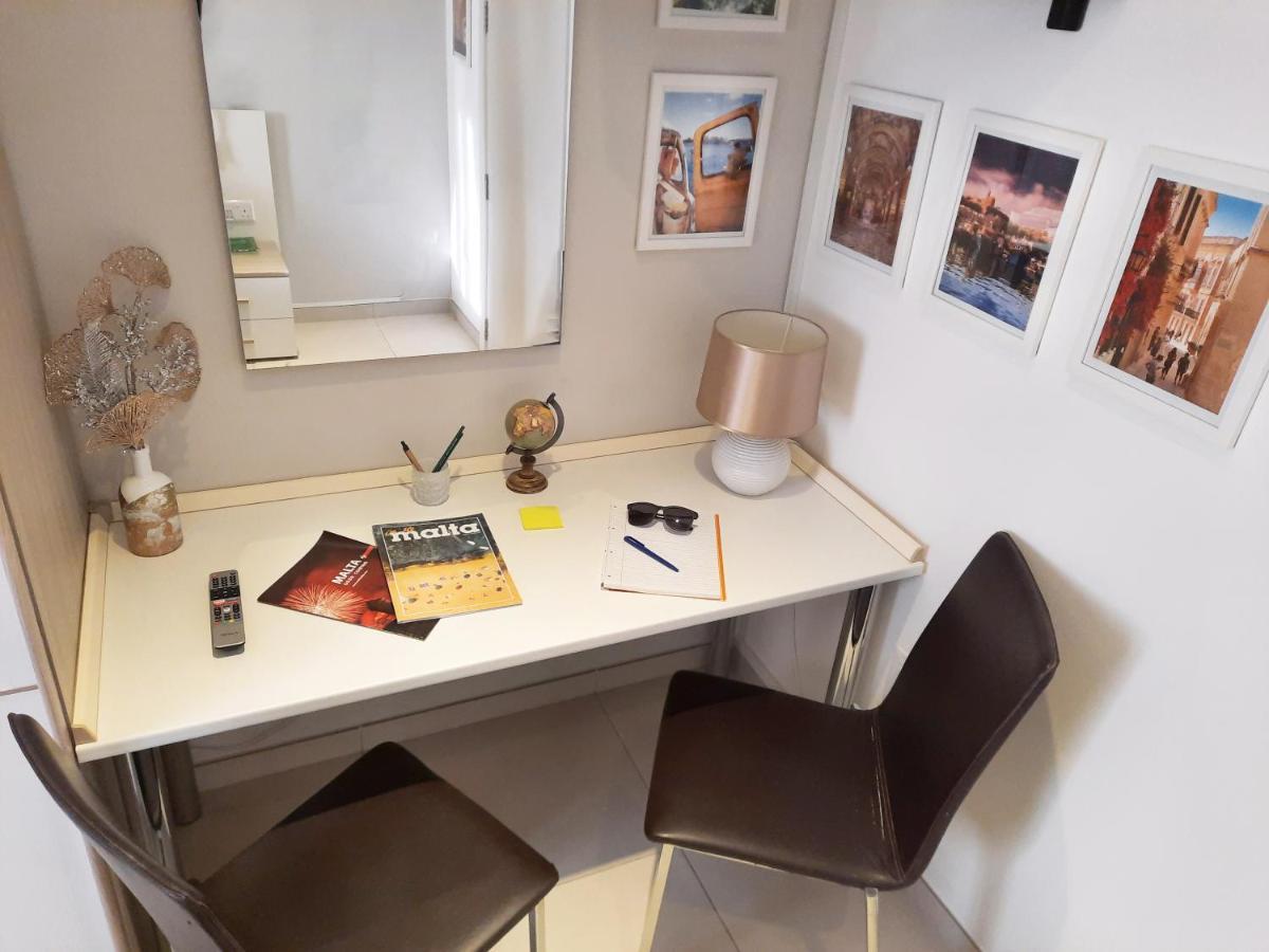 Cozy Rooms - Great Bus Connections - Free Parking Mosta Extérieur photo